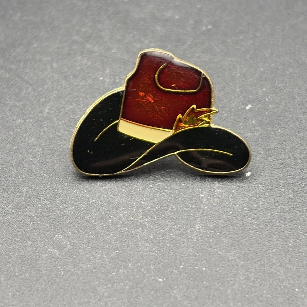 Red And Black Cowboy Hat With Feather‎ Lapel Hat Pin